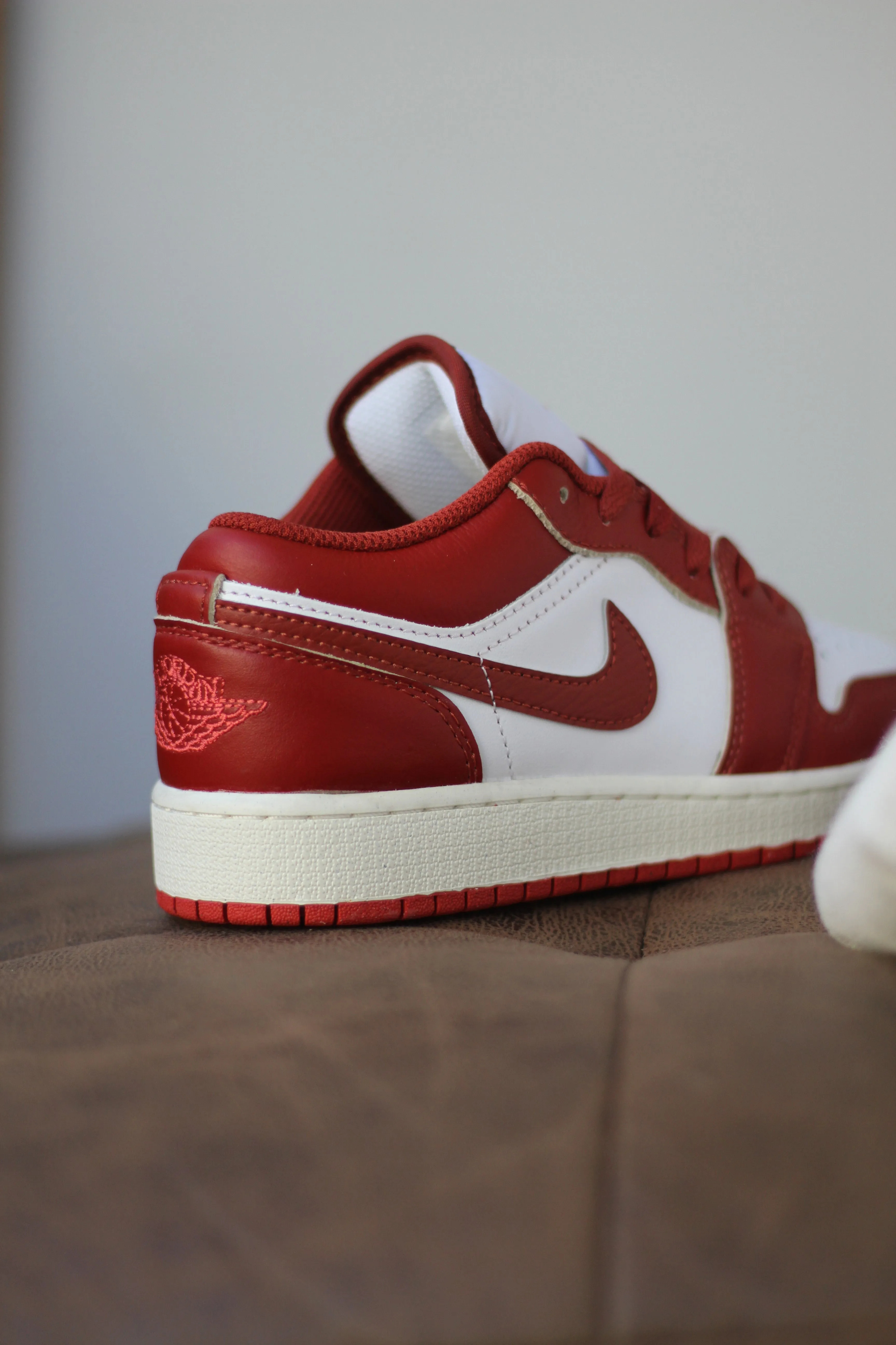 AIR JORDAN 1 LOW SE (GS) "DUNE RED"