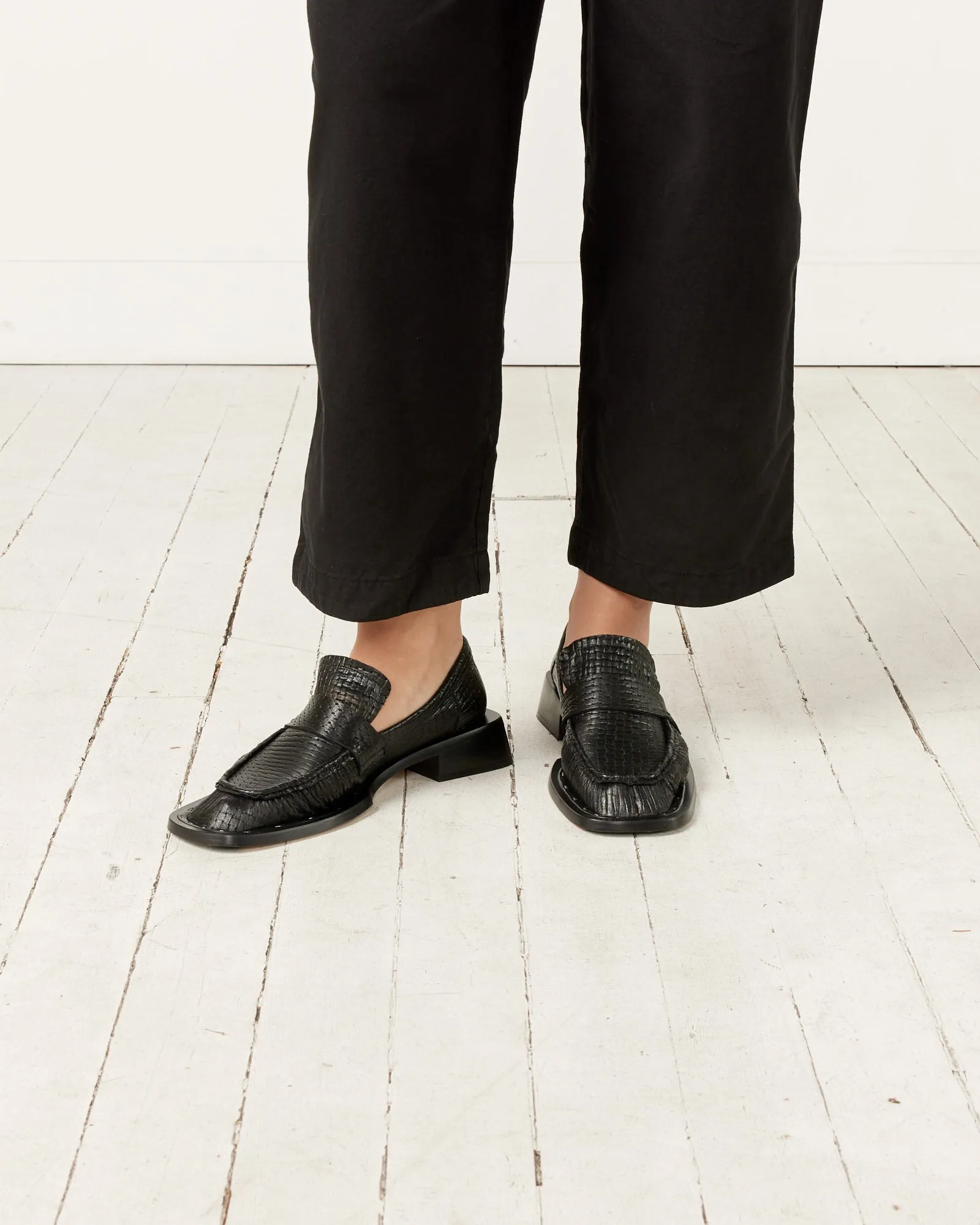 Airi Loafers in Black