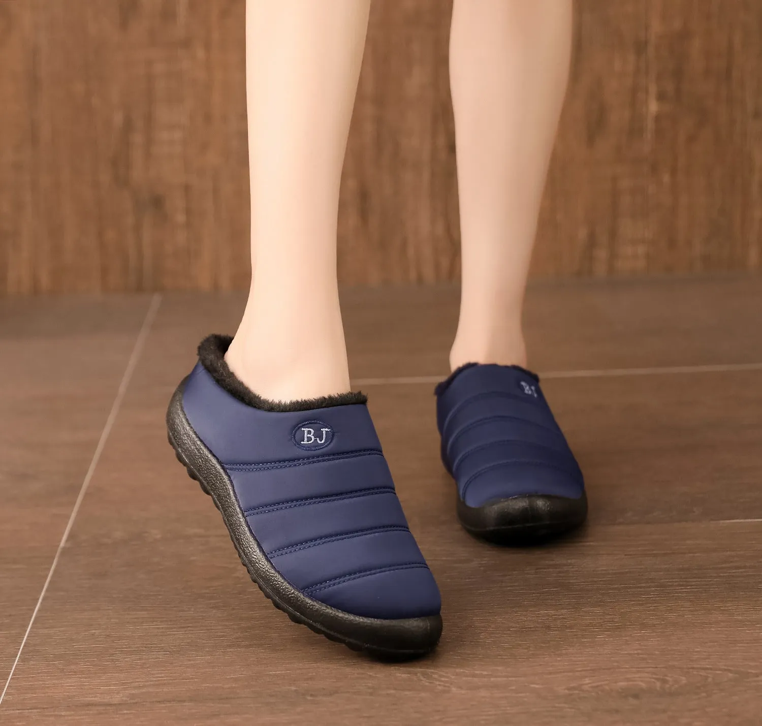 Comfortable memory foam winter slippers for women, plush, fleece lined slippers, non slip rubber sole, indoor outdoor slippers