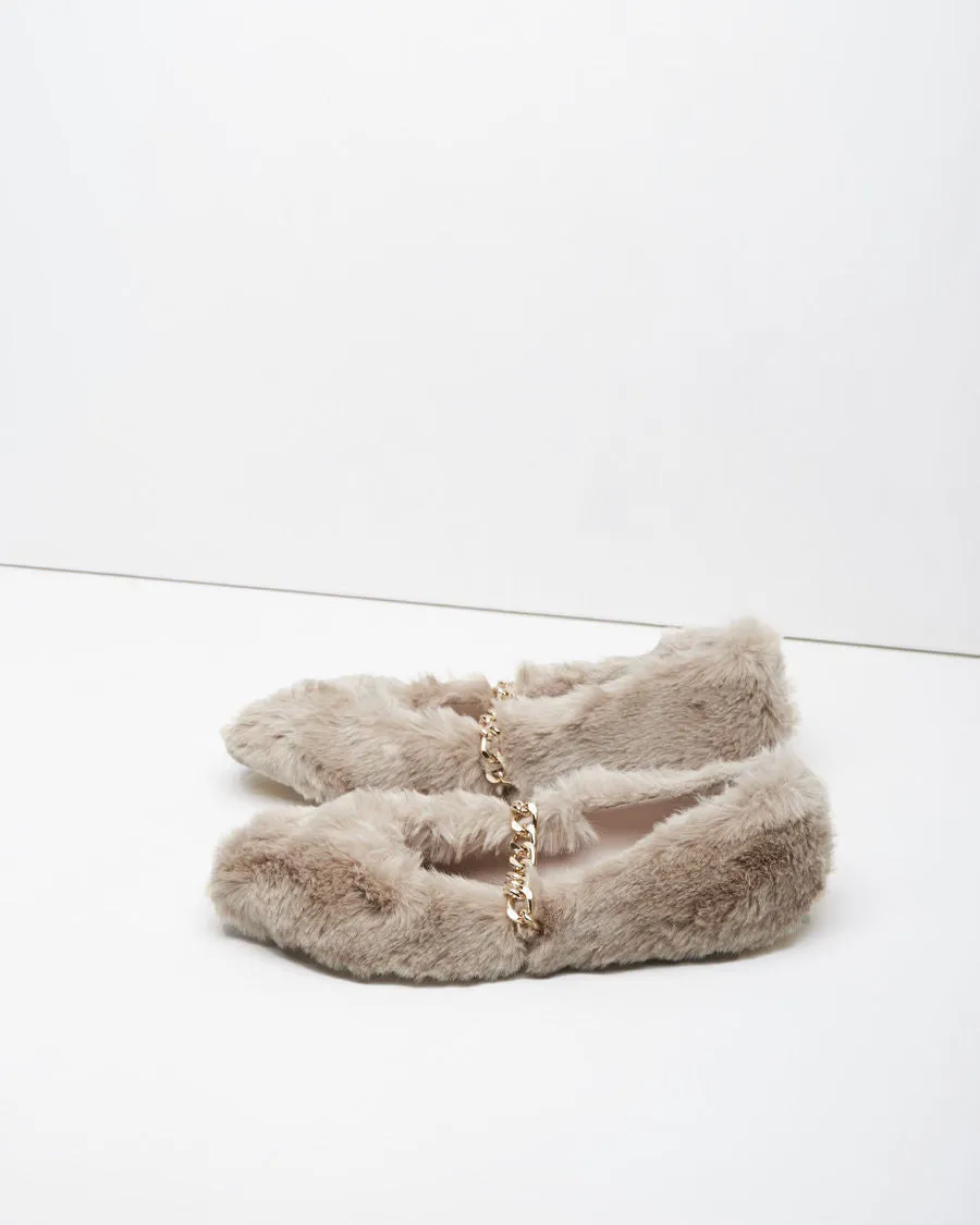 Furry Chain Strap Flat