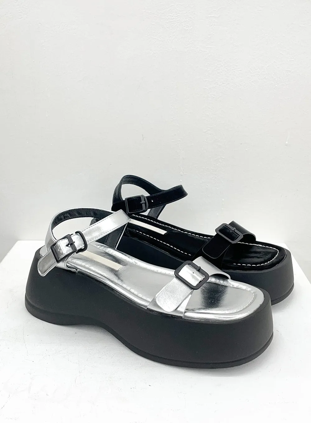 Glossy Double Buckled Chunky Platform Sandals OU14