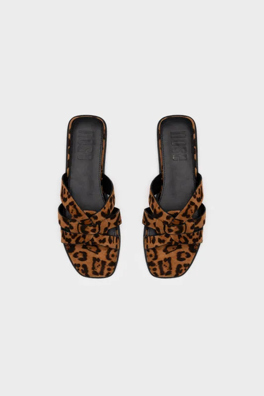 LEOPARD PRINT FLAT SLIDES