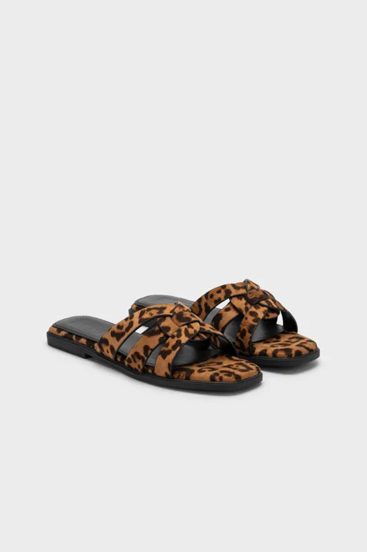 LEOPARD PRINT FLAT SLIDES