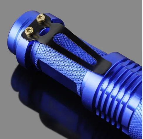 Mini CREE Q5 - Zoomable - 2000 Lumen - LED Flashlight