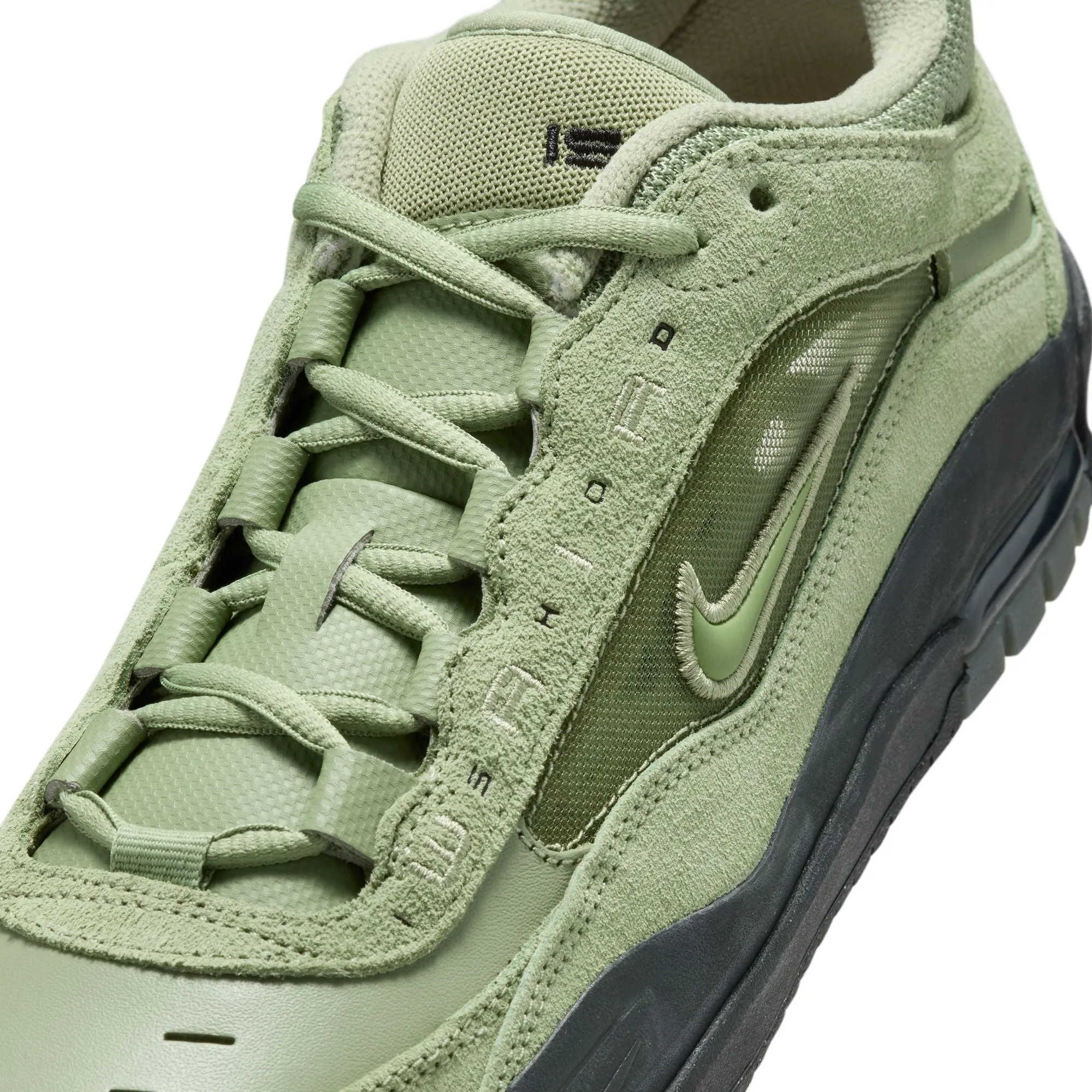 NIKE AIR MAX ISHOD OIL GREEN