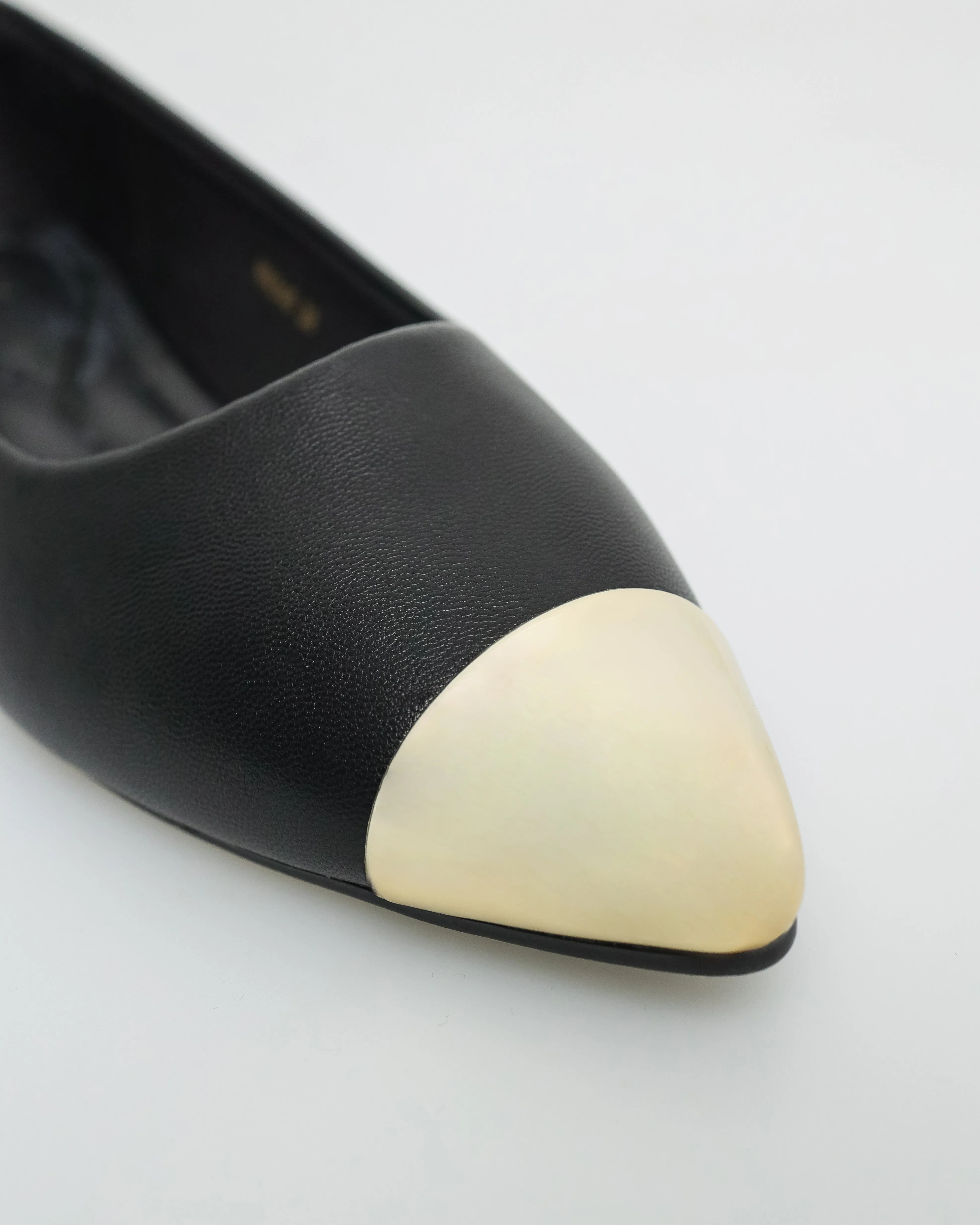 Tomaz NN348 Ladies Silver Cap Toe Flats (Black)