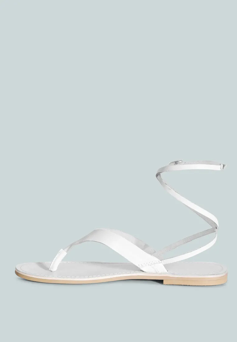 WRAP-UP Tie around White Flat Sandals